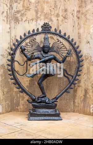 Metallfigur von Shiva Nataraja oder Lord of the Dance, Hindu-gott Shiva als die göttliche Tänzerin Stockfoto