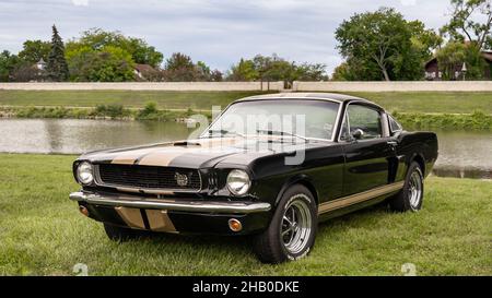 FRANKENMUTH, MI/USA - 10. SEPTEMBER 2021: Ein Ford Mustang 1966 auf dem Frankenmuth Auto Fest, das im Heritage Park stattfand. Stockfoto