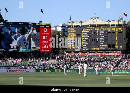 Adelaide, Australien. 16th Dez 2021. Adelaide Oval-Anzeigetafel beim zweiten Testspiel in der Ashes-Serie zwischen Australien und England. Quelle: Peter Mundy/Speed Media/Alamy Live News Stockfoto