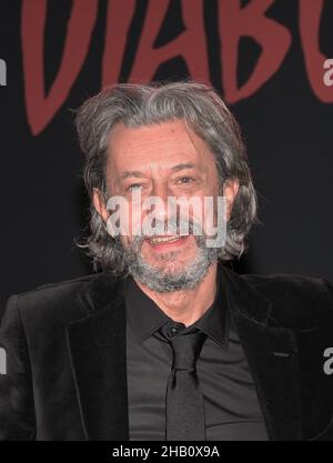 Mailand, Italien. 16th Dez 2021. Mailand, Italien Odeon The Space Cinema Diabolik der Film von Manetti Bros Antonio und Marco Regisseure mit Luca Martinelli, Miriam Leone und Valerio Mastrandrea, Claudia Gerini, Alessandro Roia im Bild: Roberto Pischiutta Musiker Kredit: Unabhängige Fotoagentur/Alamy Live News Stockfoto
