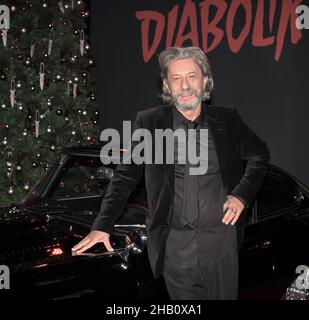Mailand, Italien. 16th Dez 2021. Mailand, Italien Odeon The Space Cinema Diabolik der Film von Manetti Bros Antonio und Marco Regisseure mit Luca Martinelli, Miriam Leone und Valerio Mastrandrea, Claudia Gerini, Alessandro Roia im Bild: Roberto Pischiutta Musiker Kredit: Unabhängige Fotoagentur/Alamy Live News Stockfoto