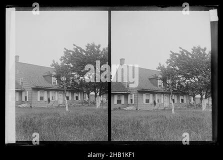 Bergen House, Front, Bergen Beach, Flatlands, Brooklyn, Daniel Berry Austin, Amerikaner, geboren 1863, aktiv 1899-1909, Gelatin Silber Glas Trockenplatte negativ, ca. 1899-1909, Amerikaner, Brooklyn, Haus, Rasen, Fotografie, stereoskopisch, Baum Stockfoto