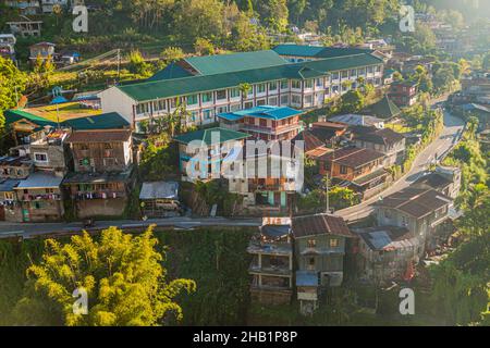 Luftaufnahme des Dorfes Banaue auf der Insel Luzon, Philippinen Stockfoto