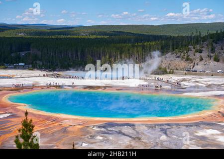 Grand Prismatic Spring Pool im Yellowstone National Park, Wyoming, USA Stockfoto