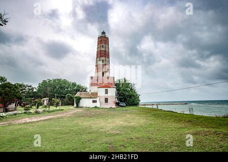 Leuchtturm in Banjole - der älteste Leuchtturm in Bulgarien, im Jahr 1856 durch das Osmanische Reich gebaut und an der östlichste Punkt des Bulgarien auf dem entfernt Stockfoto