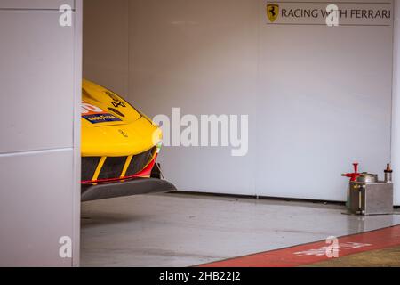 #66, JMW MOTORSPORT, GBR, Ferrari F488 GTE EVO, Jody Fannin (GBR), Andrea Fontana (ITA), Rodrigo Sales (USA). European Le Mans Series 2021, Barcelona, Stockfoto