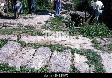 Prähistorische archäologische Stätte in Ugarit, Syrien im Jahr 1998 - Grab Stockfoto