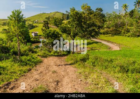 Landstraße auf der Insel Bohol, Philippinen Stockfoto