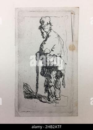 Bettler schief auf einem Stock, nach links gewandt, Rembrandt Harmensz. Van Rijn, Niederländisch, 1606-1669, Radierung auf Papier, Niederlande, ca. 1630, Platte: 3 1/4 x 1 3/4 Zoll, 8,3 x 4,4 cm Stockfoto