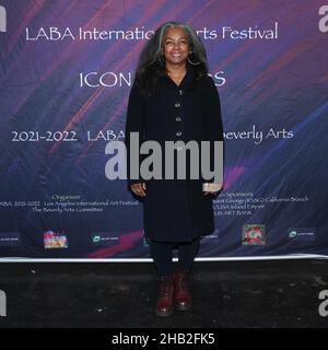 Santa Monica, Kalifornien, USA. 15th. Dezember 2021. Dondia York nimmt an der Los Angeles Beverly Arts (LABA) Icon Charity Awards Zeremonie im Rahmen des Building Bridges Art Exchange in Santa Monica, Kalifornien, Teil. Kredit: Sheri Determan Stockfoto