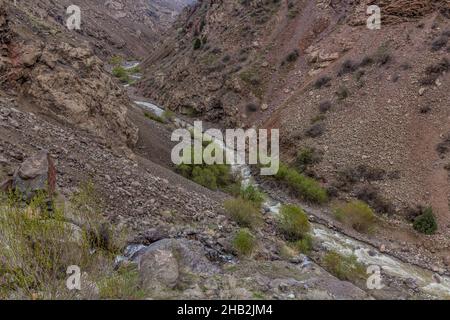 Fluss im Alamut-Tal im Iran Stockfoto