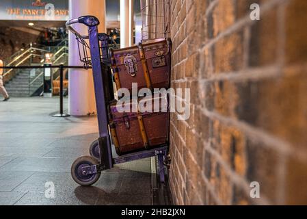 Bahnsteig 9 zum Hogwarts Express an der King Cross Station Stockfoto