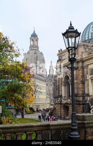 Das Zentrum von Dresden mit der Kuppel der berühmten Frauenkirche, Deutschland Stockfoto