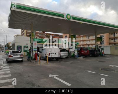 BP Tankstelle in Fuengirola, Provinz Malaga, Andalusien, Spanien. Stockfoto