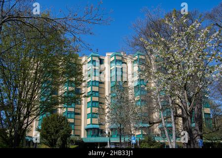 Bad Honnef, Deutschland 25. April 2021, die Fassade des Seniorenheims Parkresidenz Stockfoto