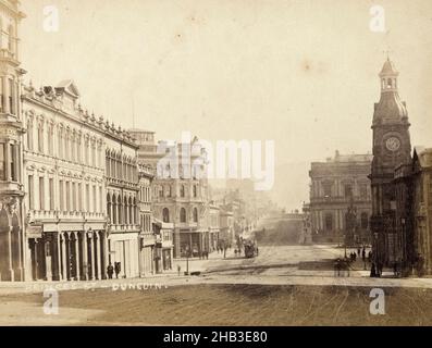 Princes Street, Dunedin. Aus dem Album: Land of Loveliness New Zealand, Burton Brothers Studio, Photography Studio, 1880s, Dunedin Stockfoto