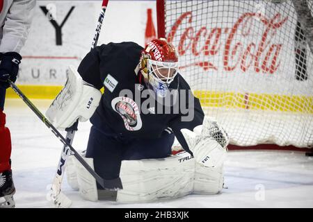 Coral Springs, Usa. 03rd Oktober 2021. Florida Panthers Spieler Nr. 72 Sergei Bobrovsky in Aktion gesehen während der morgendlichen Trainingseinheit für die NHL reguläre Saison 2021-2022. Kredit: SOPA Images Limited/Alamy Live Nachrichten Stockfoto