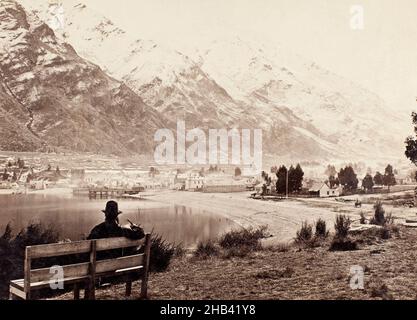 Queenstown und Lake Wakatipu aus dem Park, Burton Brothers Studio, 1870-1880s, Queenstown Stockfoto