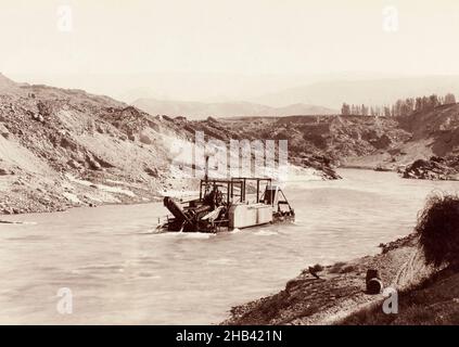 Electric Dredge No 2 - Cromwell, Burton Brothers Studio, 1870-1880s, Cromwell Stockfoto