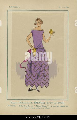très Parisien, 1923, No 1: Tissus et Rubans de A. PREVOST...., Purple 'Robe de style' mit einem Rock aus kleinen Streifen. Druck aus dem Modemagazin Très Parisien (1920-1936)., Druckerei: Anonymous, A. et Cie Prévost, Lyon, Paris, 1923, Papier, Buchdruck, Höhe 269 mm × Breite 180 mm Stockfoto
