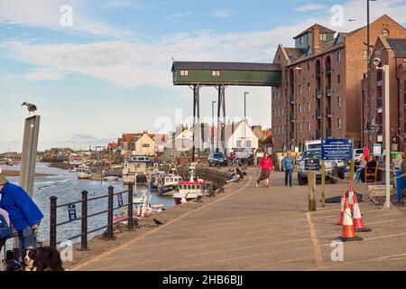 The Granary, ein prominentes lokales Wahrzeichen am Kai von Wells-Next-the-Sea, einem kleinen Küstendorf im Norden von Norfolk Stockfoto