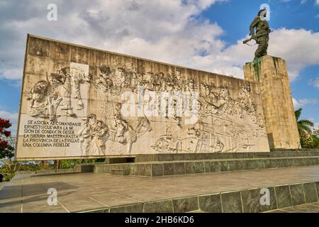 Statue des Nationalhelden Che Guevara am Denkmal für die gefallenen Truppen, Kuba, Santa Clara, Villa Clara Stockfoto