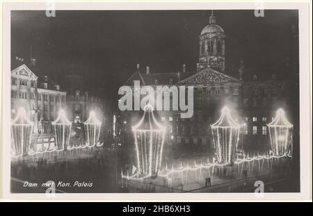 Königspalast am Staudamm in Amsterdam, anonym, Drucker: 't Stich (auf Objekt erwähnt), Niederlande, Drucker: Utrecht, Verlag: Utrecht, Verlag: Utrecht, 1948, fotografischer Träger, Höhe 88 mm × Breite 137 mm Stockfoto