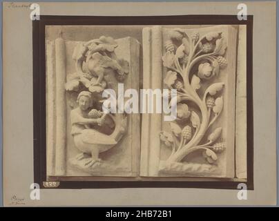 Zwei Reliefs, anonym, 1850 - 1900, Karton, Albumin-Druck, Höhe 259 mm × Breite 345 mm Stockfoto