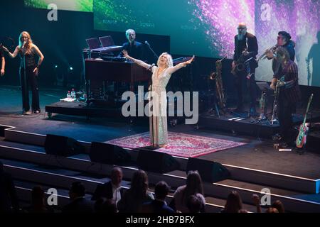 Düsseldorf, Deutschland. 04th Dez 2021. Joss STEIN, Sänger, singen, singen, Konzert, Verleihung des Deutschen Nachhaltigkeitspreis am 3rd. Dezember 2021 in Düsseldorf. Kredit: dpa/Alamy Live Nachrichten Stockfoto