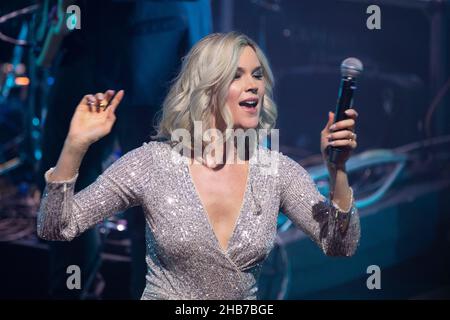 Düsseldorf, Deutschland. 04th Dez 2021. Joss STEIN, Sänger, singen, singen, Konzert, Verleihung des Deutschen Nachhaltigkeitspreis am 3rd. Dezember 2021 in Düsseldorf. Kredit: dpa/Alamy Live Nachrichten Stockfoto