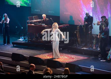 Düsseldorf, Deutschland. 04th Dez 2021. Joss STEIN, Sänger, singen, singen, Konzert, Verleihung des Deutschen Nachhaltigkeitspreis am 3rd. Dezember 2021 in Düsseldorf. Kredit: dpa/Alamy Live Nachrichten Stockfoto