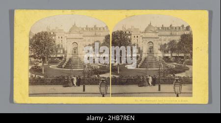 Blick auf die Fontaine des Innocents in Paris, Fontaine des Innocents à Paris (Titel auf Objekt), anonym, Paris, c. 1850 - c. 1875, Karton, Albumin-Print, Höhe 85 mm × Breite 170 mm Stockfoto