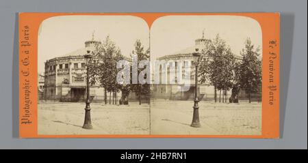 Ansicht des Cirque d'hiver in Paris, Le Nouveau Paris (Serientitel), Charles Gérard (auf Objekt erwähnt), Paris, c. 1860 - c. 1870, Karton, Albumin-Print, Höhe 85 mm × Breite 170 mm Stockfoto