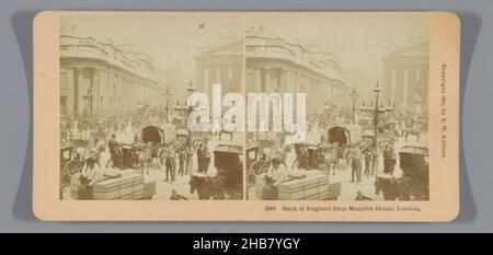 Blick auf die Bank Kreuzung in London, Bank of England vom Mansion House, London. (Titel auf Objekt), Benjamin West Kilburn (erwähnt auf Objekt), Verlag: Benjamin West Kilburn (erwähnt auf Objekt), London, Verlag: Littleton, 1891, Karton, Albumin-Print, Höhe 85 mm × Breite 170 mm Stockfoto