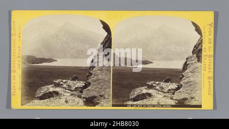 Ansicht des Lac du Mont-Cenis, Lac sur le Mont Cenis, Savoie (Titel auf Objekt), William England (auf Objekt erwähnt), Col du Mont Cenis, c. 1850 - c. 1880, Karton, Albumin-Print, Höhe 85 mm × Breite 170 mm Stockfoto