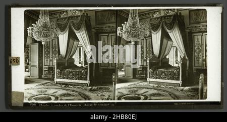 Schlafzimmer von Napoleon Bonaparte im Schloss von Fontainebleau, Chambre à coucher de l'Empereur, château de Fontainebleau (Titel auf Objekt), Ferrier Père-Fils et Soulier & Léon et Lévy (auf Objekt erwähnt), Fontainebleau, 1864 - 1867, Glas, Dia, Höhe 85 mm × Breite 170 mm Stockfoto