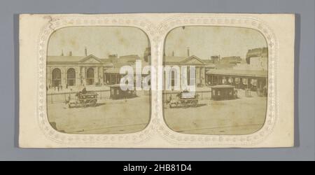 Gare du Nord in Paris, Chemin de fer du Nord (Titel auf Objekt), anonym, Paris, 1855 - 1860, Karton, Papier, Albumin-Druck, Perforieren, Schneiden, Höhe 84 mm × Breite 175 mm Stockfoto