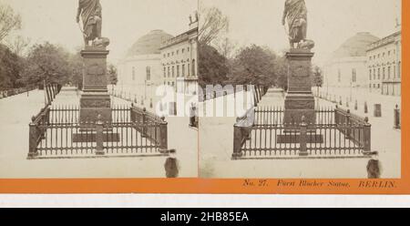 Statue des Feldmarschalls Gebhard Leberecht von Blücher in Berlin, Fürst Blücher Statue. Berlin (Titel auf Objekt), Ansichten von Deutschland, Berlin und Potsdam (Serientitel auf Objekt), Johann Friedrich Stiehm (erwähnt auf Objekt), Christian Daniel Rauch, Berlin, 1868 - 1870, Karton, Papier, Albumin-Druck, Höhe 86 mm × Breite 176 mm Stockfoto