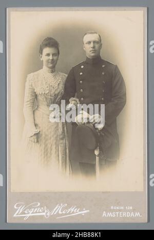 Verlobungs-Porträt von Königin Wilhelmina und Prinz Henry, Wegner & Mottu (auf Objekt erwähnt), Amsterdam, Dez-1900, Karton, Silbergelatine-Druck, Höhe 163 mm × Breite 105 mm Stockfoto