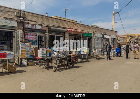 ARDABIL, IRAN - 10. APRIL 2018: Mehrere Buchhandlungen in Ardabil, Iran Stockfoto