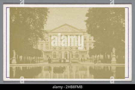 Palais der Natie in Brüssel, Palais de la Nation (Titel auf Objekt), Lyon Cerf (auf Objekt erwähnt), Brüssel, 1869 - 1885, Papier, Karton, Albumin-Print, Höhe 62 mm × Breite 105 mm Stockfoto