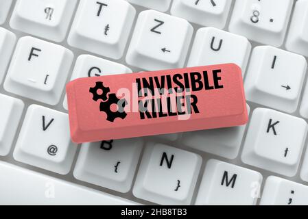 Hand schreiben Schild Invisible Killer. Wort geschrieben auf Anwesenheit in die Luft eines Stoffes, die schädlich sind Neuschreiben Download History Files, eingeben Stockfoto