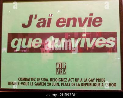 Marseille, Frankreich, MUCEM Museum Ausstellung, Geschichte von AIDS, Act-up-Poster, Schild „VIH/SIDA, L'epidemiie n'est pas finie!“ (Die AIDS-Epidemie ist noch nicht vorbei!) AIDS History Exhibition, französische Plakate Stockfoto