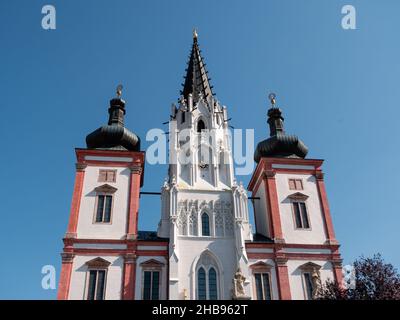 Basilika Mariazell Gotische und barocke Wallfahrtskirche Maria Geburt in der Steiermark Außenfassade Stockfoto