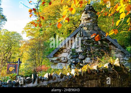 The Ugly House, Capel Curig, in der Nähe von Betws-Y-Coed, County Conwy, North Wales. Aufgenommen im Oktober 2021. Stockfoto