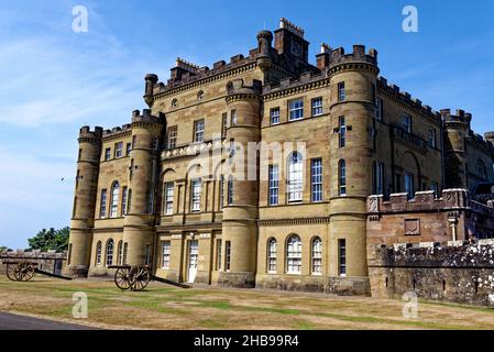 Das wunderschöne Culzean Castle in der Nähe von Maybole, Carrick an der schottischen Küste von Ayrshire, Großbritannien. 22nd vom Juli 2021 Stockfoto