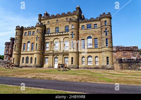 Das wunderschöne Culzean Castle in der Nähe von Maybole, Carrick an der schottischen Küste von Ayrshire, Großbritannien. 22nd vom Juli 2021 Stockfoto