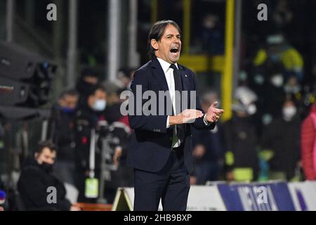 Arechi-Stadion, Salerno, Italien, 17. Dezember 2021, Inter Mailands Cheftrainer Simone Inzaghi reagiert während des Spiels der US Salernitana gegen Inter - FC Internazionale - italienische Fußballserie A Stockfoto