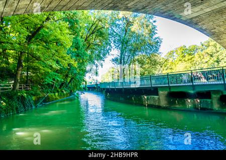 Blick auf die Isar in München, Bayern Stockfoto