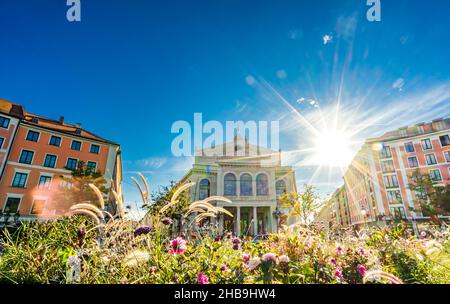 München, Deutschland - berühmte alte Gebäude und Theater am gaertnerplatz in münchen, deutschland Stockfoto